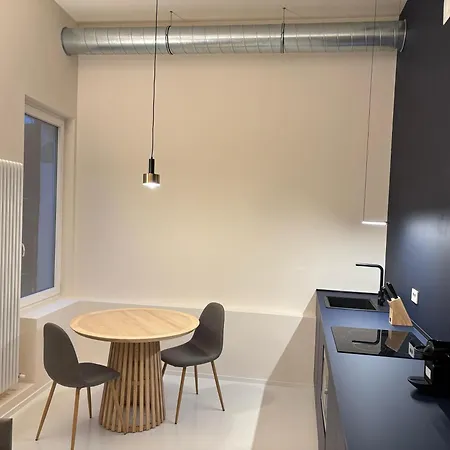 Heritage Modern Flat In Verona's Heart