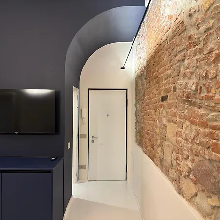 Apartment Heritage Modern Flat In Verona's Heart *